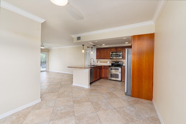 Building Photo - 950 S Kanner Hwy