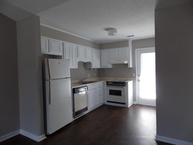 Building Photo - 140 Lanier Dr