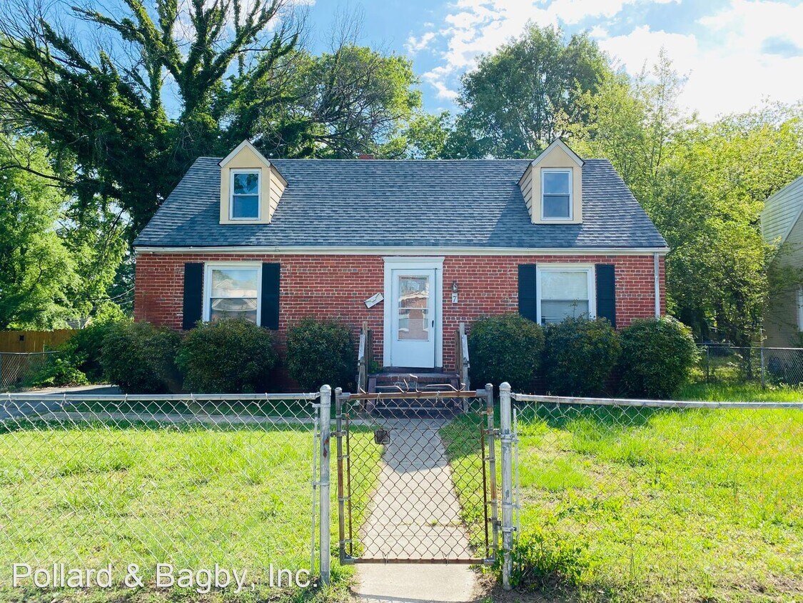 Foto principal - 3 br, 1.5 bath House - 7 E. 37th St.