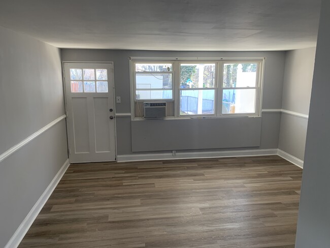 Living area - 419 Bigley Ave
