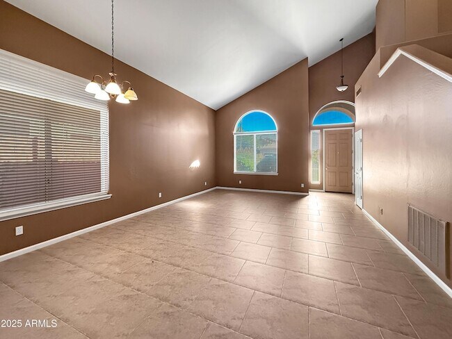 Building Photo - 4550 E Roy Rogers Rd