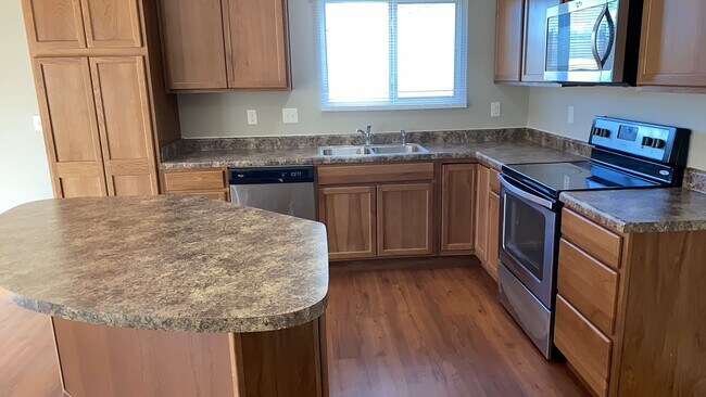 Building Photo - 109 Day Pl 3BR/2BA (Trenton)