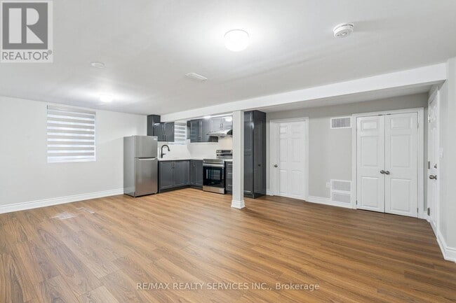 Building Photo - 15 McClure Ave