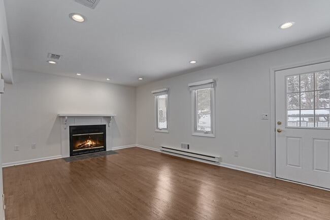 Building Photo - 8 Somerset Hills Village