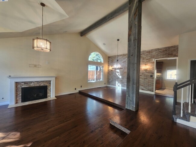 Building Photo - 1127 Mataro Ct