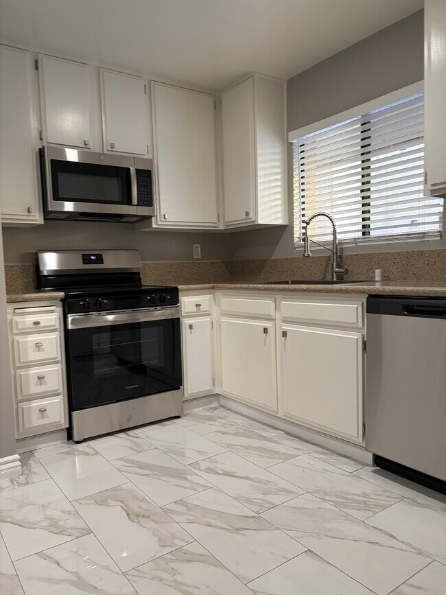 Foto del edificio - 350 Burchett St