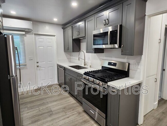 Foto del edificio - 1660 Cable St