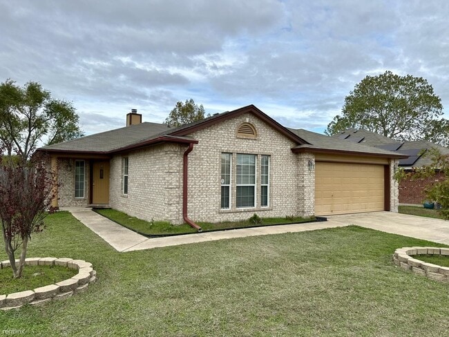 Building Photo - 3 br, 2 bath House - 2009 Schorn Dr