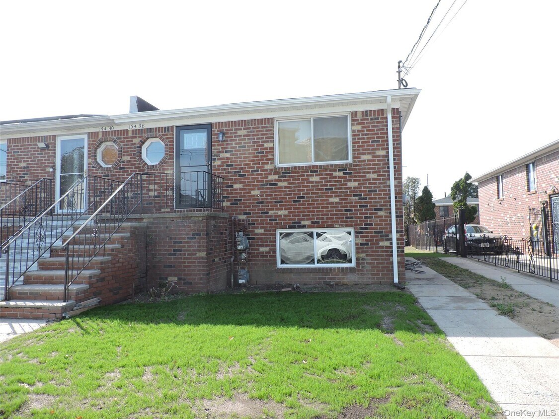 Foto principal - 134-38 161st St