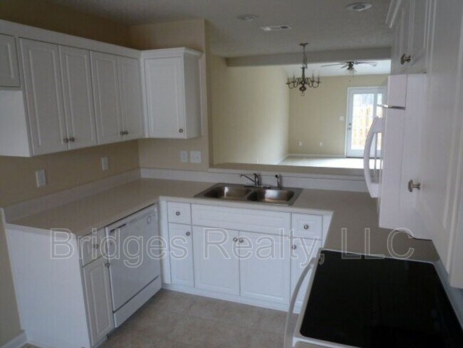 Foto del edificio - 1815 Honeysuckle Way