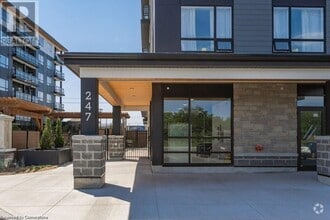 Building Photo - 247 Northfield Dr E