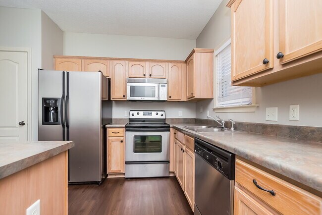 Foto del edificio - 8725 Macon Rd