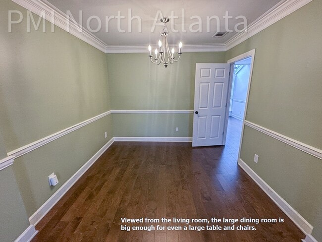 Foto del edificio - End Unit Townhome!