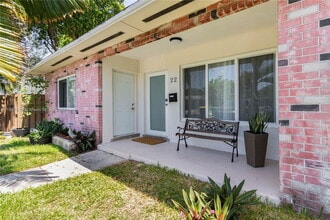 Building Photo - 22 SE 13th St