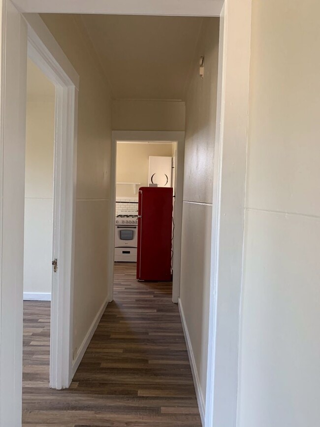 Building Photo - 362 Linden Ave