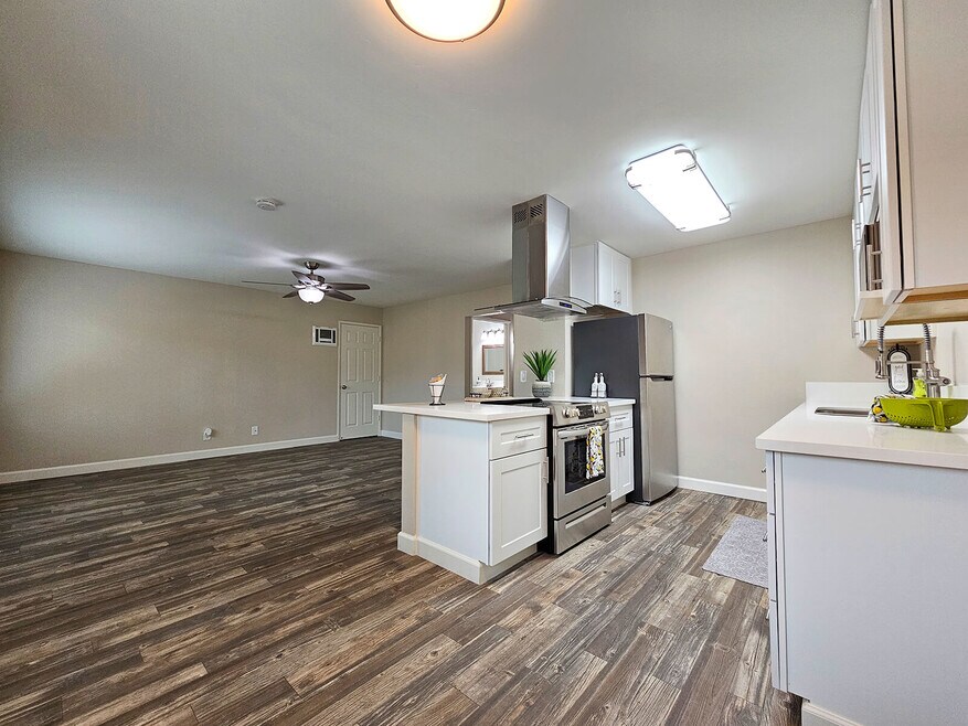 Parklane Apartments