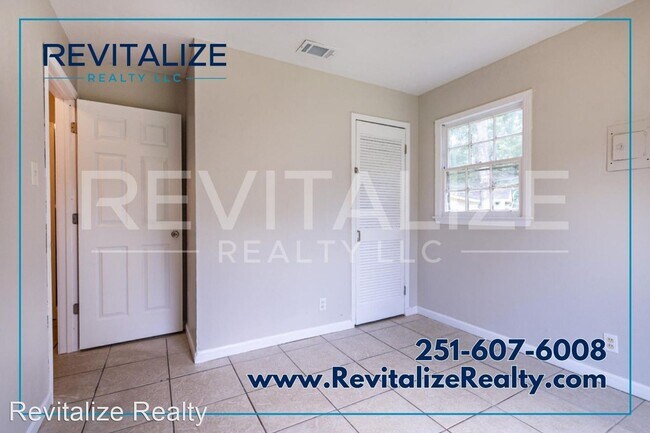 Building Photo - 3 br, 1 bath House - 1257 Skipper Dr