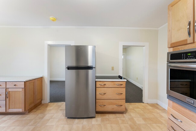 Building Photo - 78 Smith St