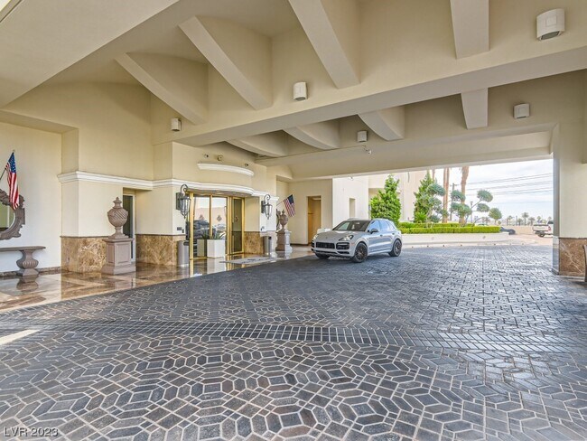 Foto del edificio - 2747 Paradise Rd