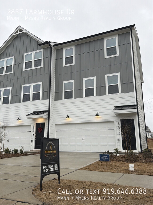 Building Photo - 2857 Farmhouse Dr