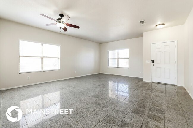 Foto del edificio - 3501 N Crystal Hill Ave