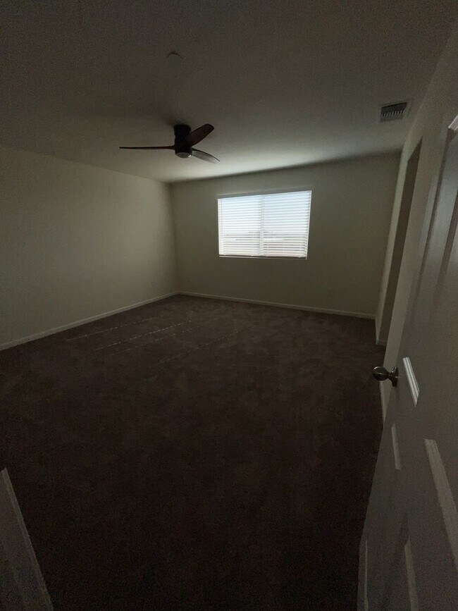 Foto del edificio - 4BR | 3Ba | 2 Car Garage | Loft, Energy Ef...