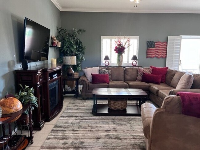 Foto del edificio - 3BR 2Ba Designer Furnished Home- Bullhead Parkway
