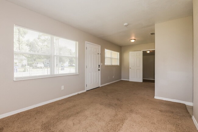 Building Photo - 2911 E 23rd Ave