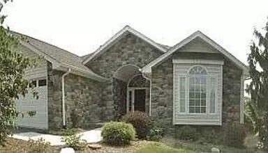 Building Photo - 1524 Oriole Dr