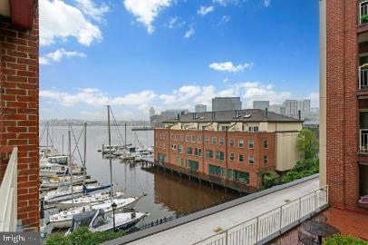 Foto del edificio - 960 Fell St