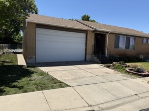 Building Photo - 309 E 4475 S