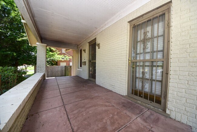 Foto del edificio - Great 3 bed, 1 bath near University of Mem...