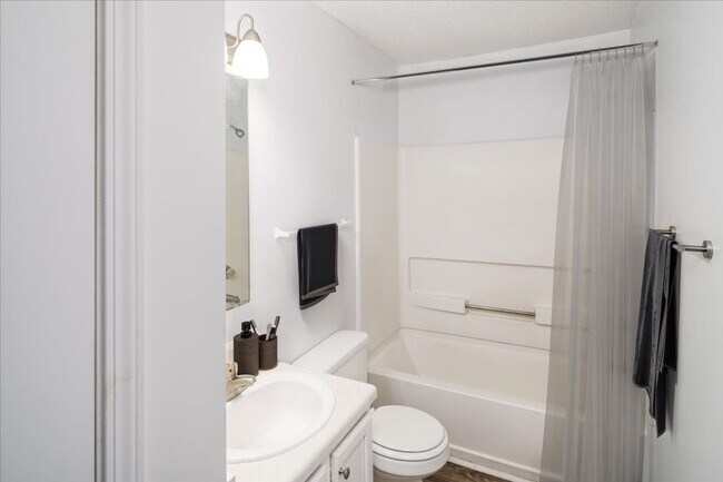 Interior Photo - Meadowbrook Luxury Apartments