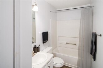 Interior Photo - Meadowbrook Luxury Apartments