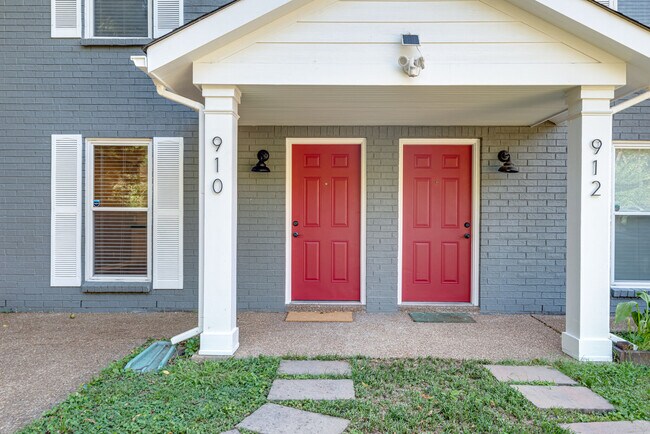 Building Photo - 910 Emmett Ave