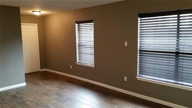 Foto del edificio - 5665 Pinon Vista Dr