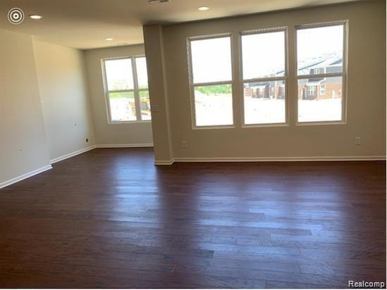 Foto del edificio - 24792 Ivy Rd