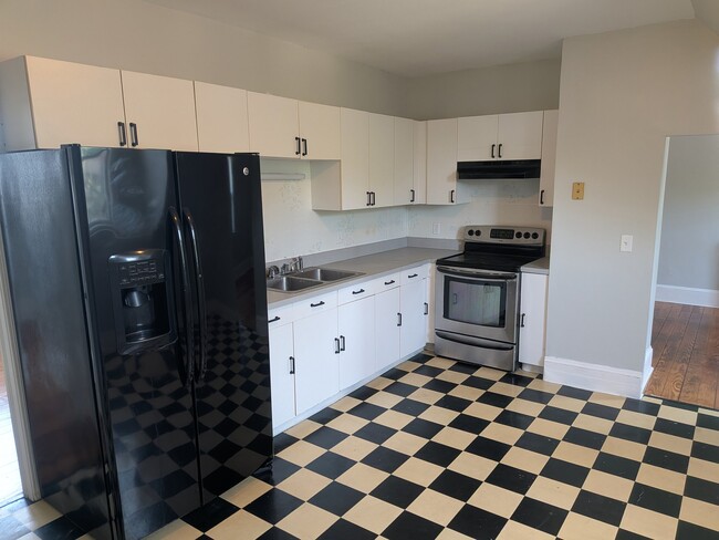 Building Photo - 135 Readville St