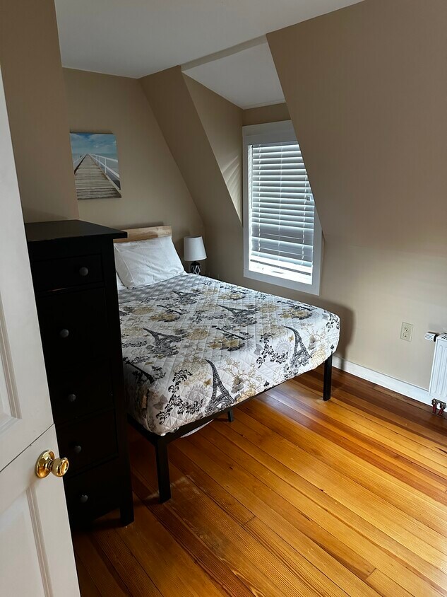 BEDROOM #3 - 7 Myrtle Ave
