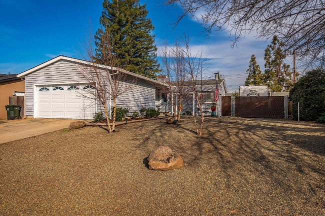 Building Photo - 2359 Pinturo Way
