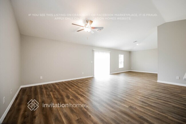 Building Photo - 402 Kostner St