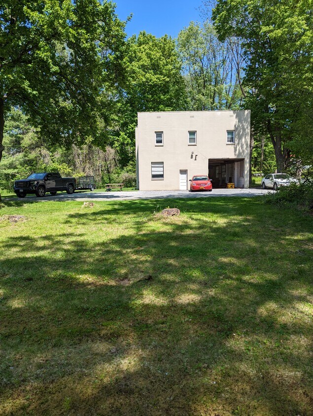 Primary Photo - 2136 Owego Rd