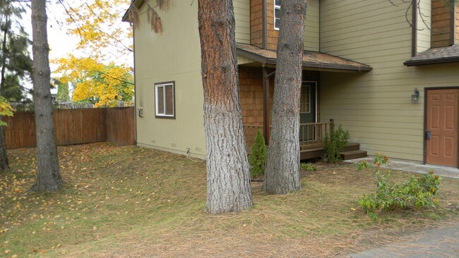 Building Photo - 2nd St Condo (RPM#250)