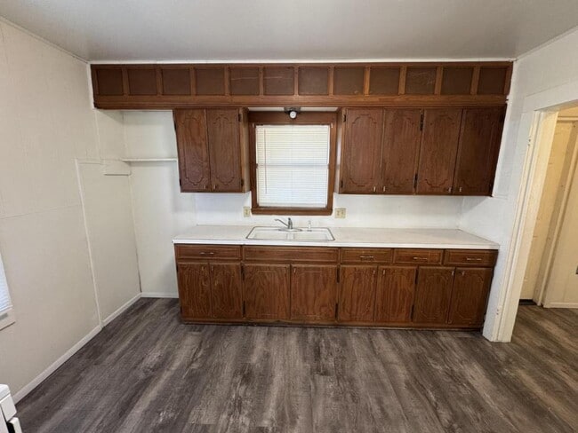 Foto del edificio - 800 S Cherry Ave