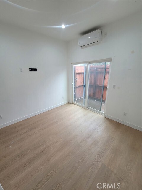 Foto del edificio - 7103 Yarmouth Ave