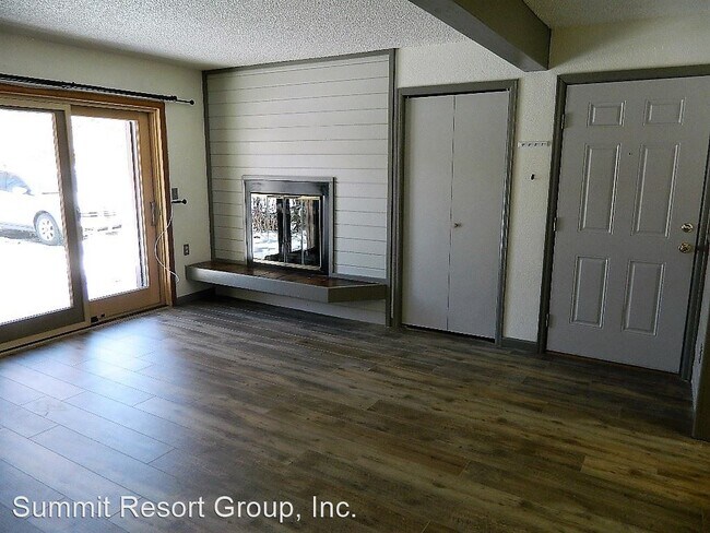Building Photo - 661 Rainbow Dr