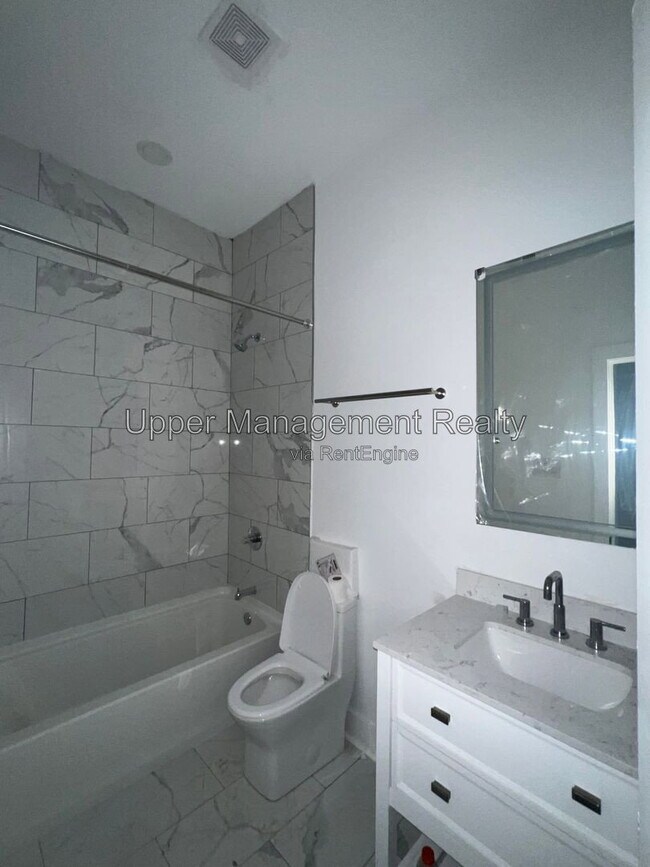 Foto del edificio - 819 Adams St