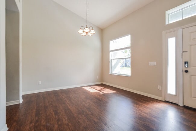 Foto del edificio - 13836 Old Dock Rd