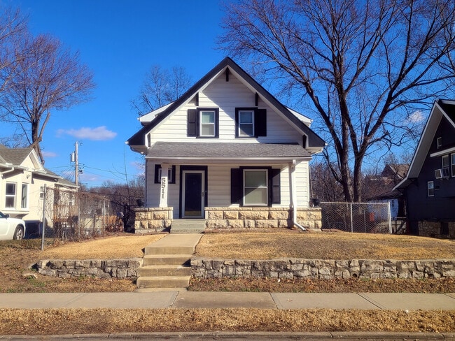 Building Photo - 5511 Lydia Ave