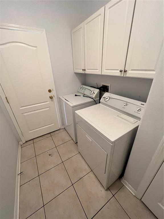 Foto del edificio - 7405 Surrey Wood Ln